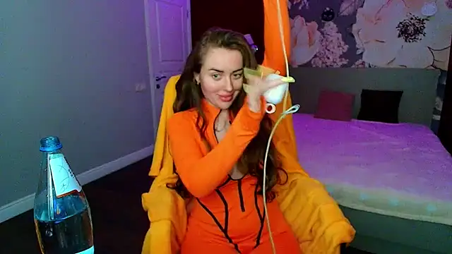MissisCaty online show from May 16, 2026, 7:02 pm
