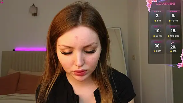 Snapshot of Lora_Rosee chatting on September 20, 2025, 11:37 am Lora Rosee online show from September 20, 2025, 11:37 am