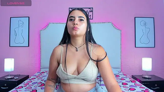  Emma whiitee  online show from November 1, 2025, 1:05 pm