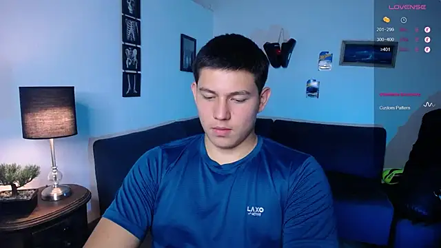 JamesCr  online show from March 28, 2026, 10:44 pm