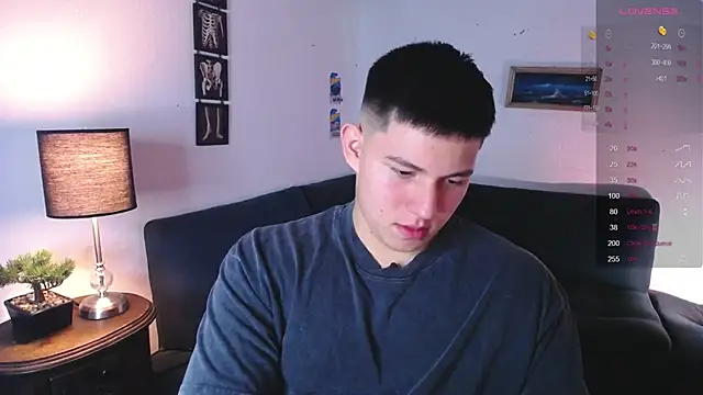 Snapshot of JamesCr_ chatting on February 9, 2026, 1:14 am JamesCr online show from February 9, 2026, 1:14 am