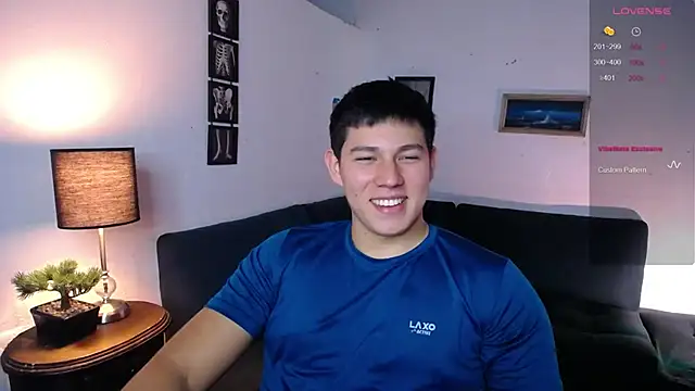 Snapshot of JamesCr_ chatting on February 6, 2026, 12:28 am JamesCr online show from February 6, 2026, 12:28 am