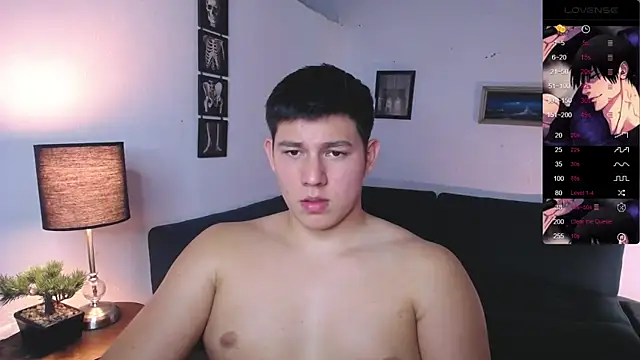 Snapshot of JamesCr_ chatting on February 4, 2026, 11:44 pm JamesCr online show from February 4, 2026, 11:44 pm