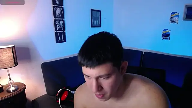 Snapshot of JamesCr_ chatting on March 2, 2026, 11:11 pm JamesCr online show from March 2, 2026, 11:11 pm