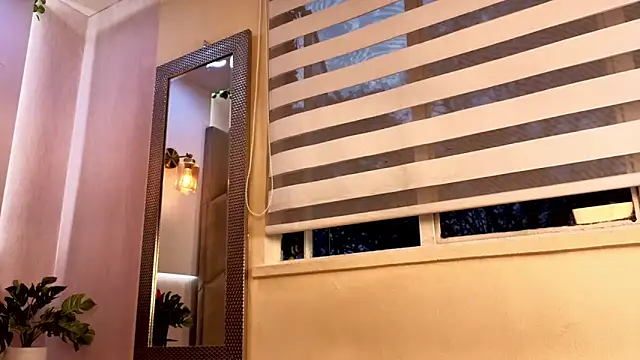 AzunaStar online show from March 28, 2026, 11:06 pm