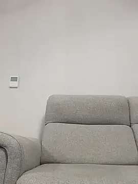 ANGELSANTAMARIA- online show from December 4, 2025, 4:39 pm