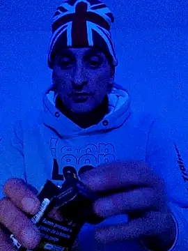 ANGELSANTAMARIA- online show from December 2, 2025, 8:16 am