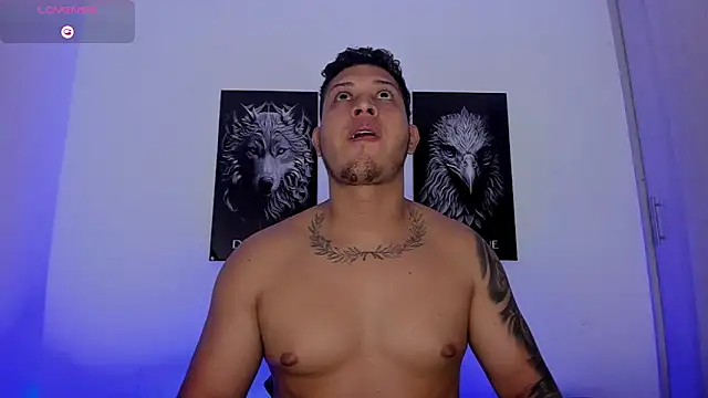 Snapshot of JohanSmith chatting on November 14, 2025, 11:41 pm JohanSmith online show from November 14, 2025, 11:41 pm