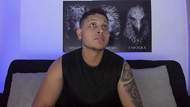 JohanSmith online show from October 28, 2025, 2:12 am