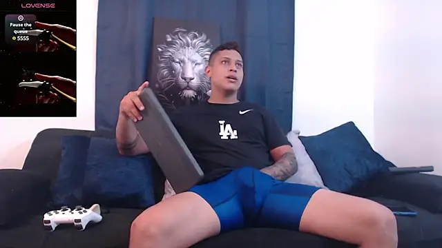 JohanSmith online show from February 10, 2025, 9:15 pm