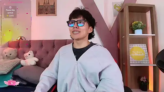 Snapshot of PepperTwink chatting on February 16, 2026, 4:16 pm PepperTwink online show from February 16, 2026, 4:16 pm