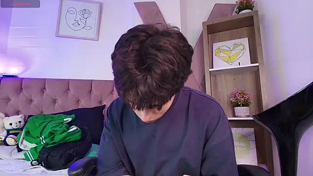 PepperTwink online show from October 27, 2025, 4:30 pm