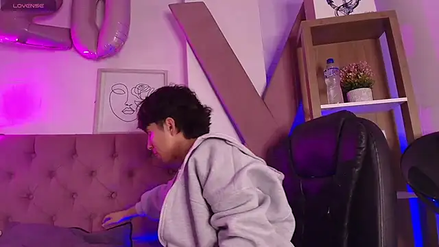 Snapshot of PepperTwink chatting on December 20, 2025, 5:27 pm PepperTwink online show from December 20, 2025, 5:27 pm