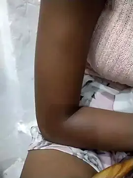 yannaluuxehot online show from January 31, 2025, 11:35 pm