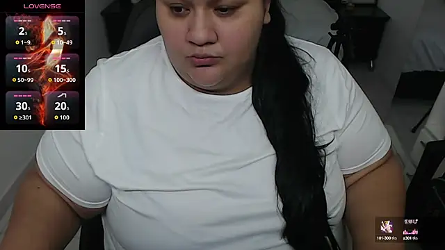 Snapshot of Aaliyah11 chatting on October 16, 2025, 12:30 am Aaliyah11 online show from October 16, 2025, 12:30 am