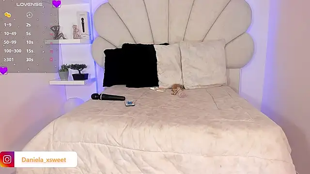 Snapshot of Danielaangelina chatting on September 22, 2025, 5:24 am Danielaangelina online show from September 22, 2025, 5:24 am