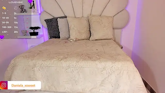 Snapshot of Danielaangelina chatting on October 6, 2025, 5:41 am Danielaangelina online show from October 6, 2025, 5:41 am