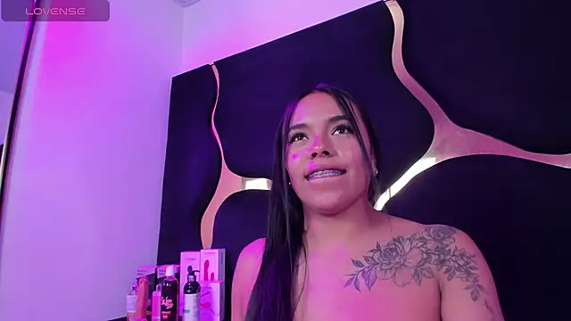 Snapshot of ZoeWan69 chatting on March 2, 2026, 5:08 am ZoeWan69 online show from March 2, 2026, 5:08 am