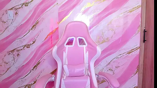 Bella ricci  online show from December 14, 2025, 12:50 am