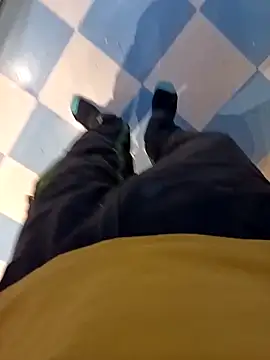 Snapshot of Dam70 chatting on December 14, 2025, 7:14 am Dam70 online show from December 14, 2025, 7:14 am