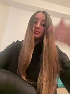 hotAlys online show from March 15, 2025, 3:16 pm