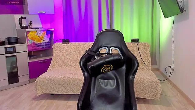 Vivien  wet online show from March 5, 2025, 12:55 pm