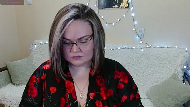 Vivien  wet online show from February 1, 2025, 5:58 pm