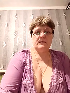 Snapshot of ElzaJewel chatting on April 20, 2026, 9:56 am ElzaJewel online show from April 20, 2026, 9:56 am