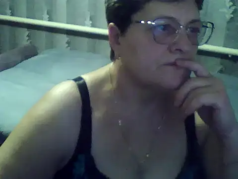 ElzaJewel online show from December 20, 2025, 8:01 pm