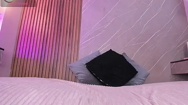 Snapshot of ariana_jhonson1 chatting on November 24, 2025, 12:16 pm ariana jhonson1 online show from November 24, 2025, 12:16 pm