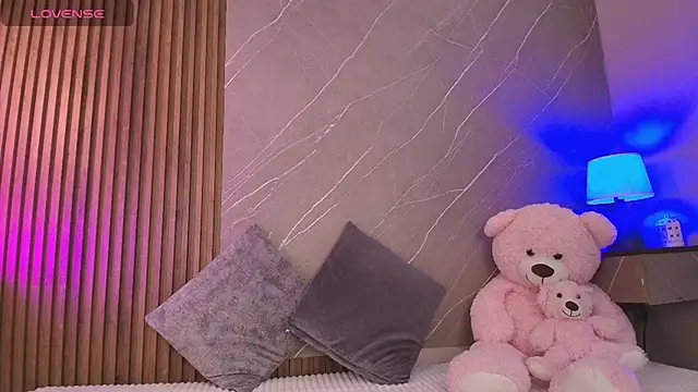 ariana jhonson1 online show from March 20, 2026, 12:28 pm