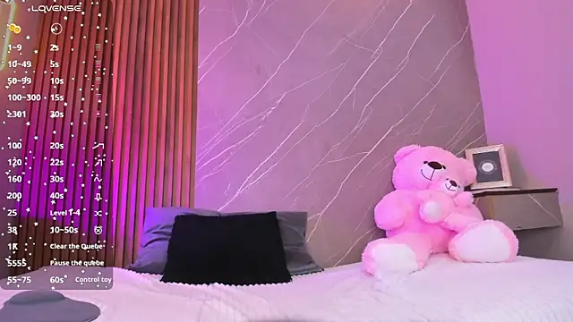 Snapshot of ariana_jhonson1 chatting on September 9, 2025, 12:47 pm ariana jhonson1 online show from September 9, 2025, 12:47 pm