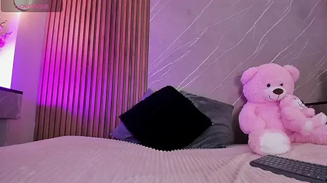 Snapshot of ariana_jhonson1 chatting on November 20, 2025, 12:39 pm ariana jhonson1 online show from November 20, 2025, 12:39 pm