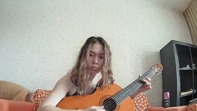 Snapshot of girliemilk chatting on February 15, 2025, 6:44 am girliemilk online show from February 15, 2025, 6:44 am