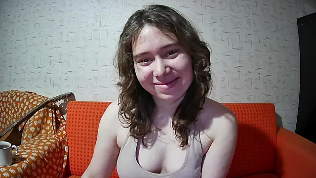 girliemilk online show from November 30, 2025, 7:47 pm