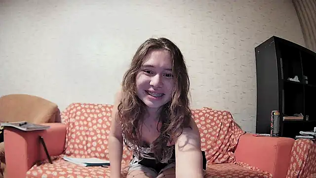 Snapshot of girliemilk chatting on February 13, 2025, 3:35 pm girliemilk online show from February 13, 2025, 3:35 pm