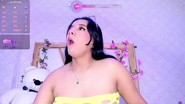 Snapshot of BeccaMathew chatting on February 3, 2026, 1:49 am BeccaMathew online show from February 3, 2026, 1:49 am