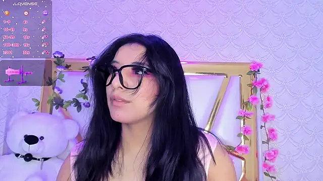 Snapshot of BeccaMathew chatting on November 23, 2025, 1:59 am BeccaMathew online show from November 23, 2025, 1:59 am