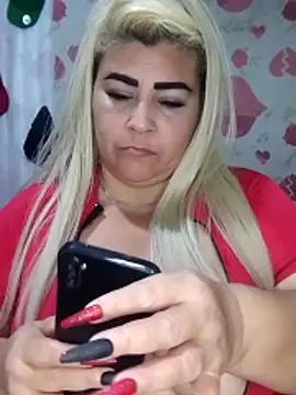 Snapshot of BonniAdams chatting on December 3, 2025, 1:28 am BonniAdams online show from December 3, 2025, 1:28 am