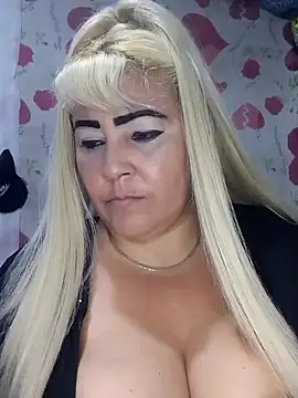 Snapshot of BonniAdams chatting on November 13, 2025, 2:26 am BonniAdams online show from November 13, 2025, 2:26 am