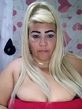 Snapshot of BonniAdams chatting on November 25, 2025, 5:13 pm BonniAdams online show from November 25, 2025, 5:13 pm