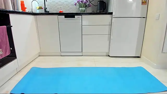 Snapshot of Katya_yoga chatting on October 8, 2025, 3:41 am Katya yoga online show from October 8, 2025, 3:41 am