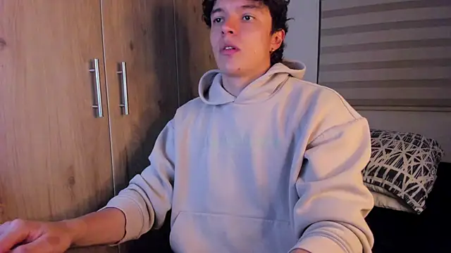 Mastrangelo xxx online show from October 29, 2025, 3:16 am