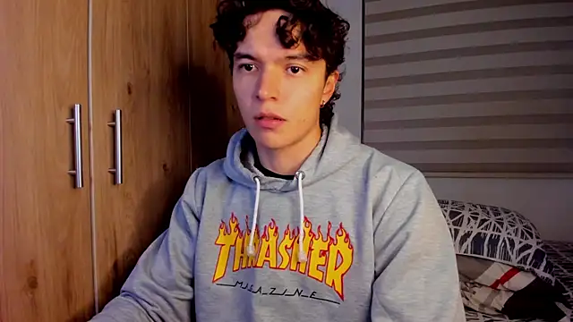 Snapshot of Mastrangelo_xxx chatting on December 20, 2025, 3:53 am Mastrangelo xxx online show from December 20, 2025, 3:53 am