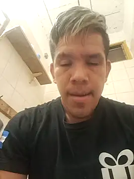 liamlara online show from March 3, 2026, 9:22 pm