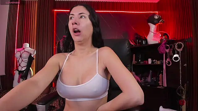 Snapshot of XiaQueen chatting on December 2, 2025, 11:12 am XiaQueen online show from December 2, 2025, 11:12 am