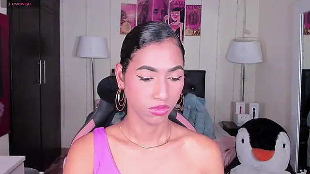 Alissemasiel online show from April 9, 2026, 4:13 pm