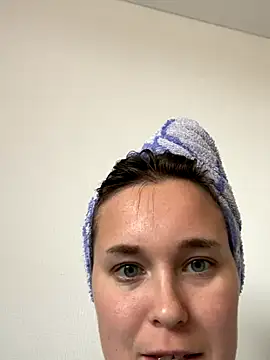 alisanikita online show from September 26, 2025, 9:05 am