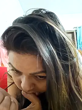 Snapshot of blue-berry07 chatting on November 26, 2025, 7:25 pm blue-berry07 online show from November 26, 2025, 7:25 pm