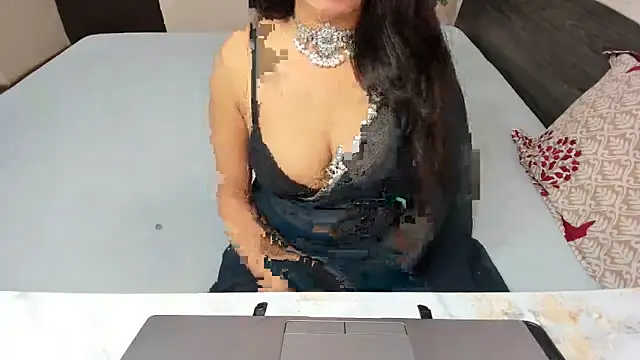 Snapshot of Queen_Couple chatting on February 3, 2026, 6:22 am Queen Couple online show from February 3, 2026, 6:22 am